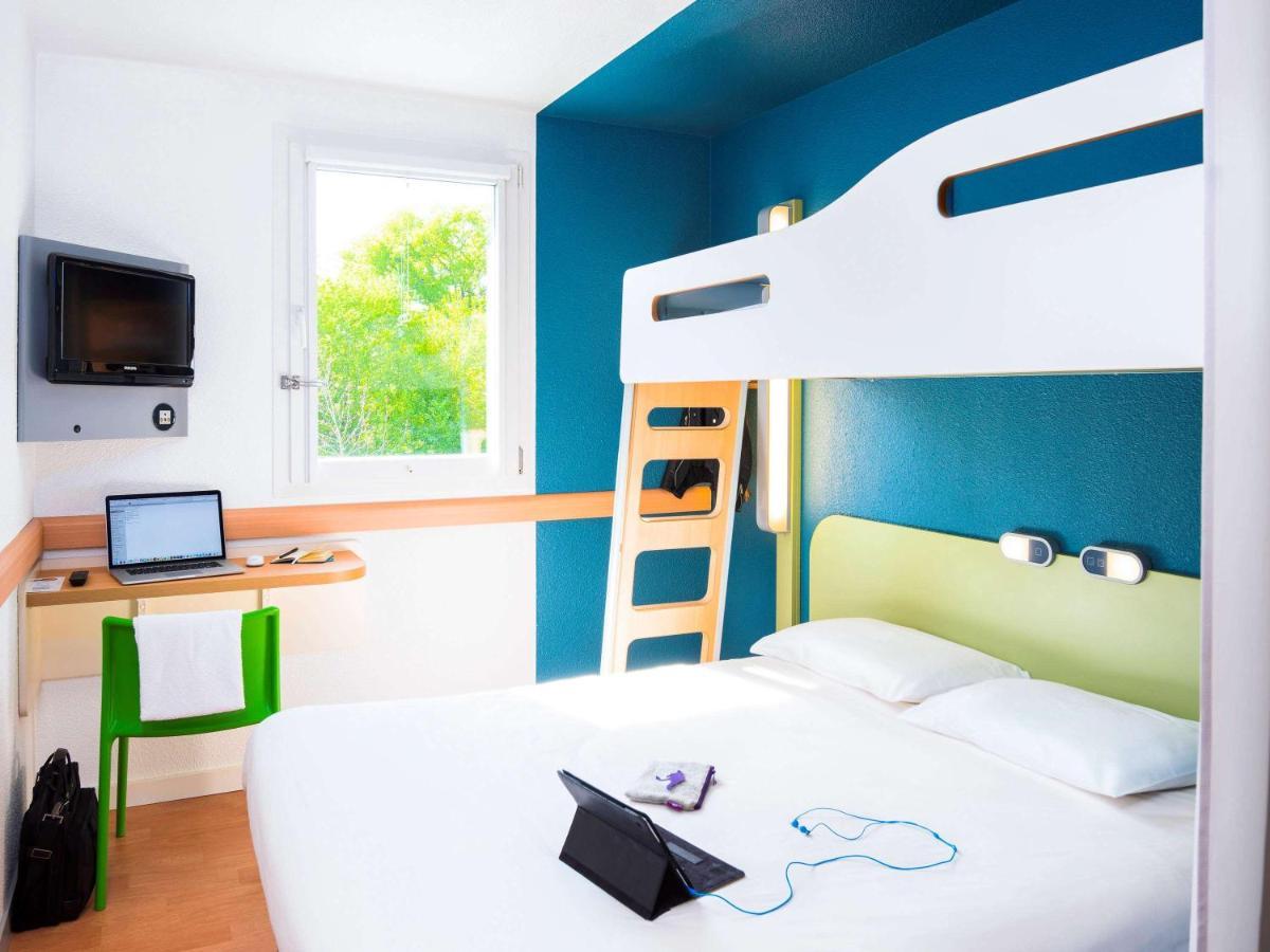 Отель Ibis Budget Rennes Route De Saint Malo Montgermont Экстерьер фото